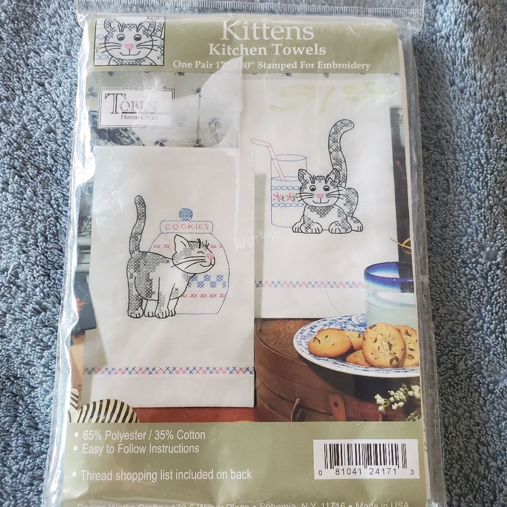 NEW Tobin Stamped for Embroidery  Kittens Kitchen Towels Set of 2